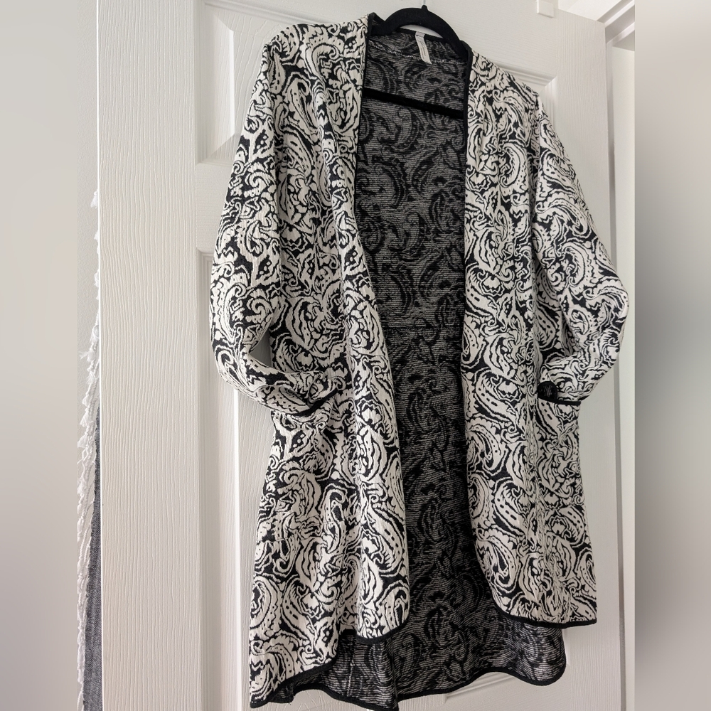 Black and Winter White Paisley Open Cardigan